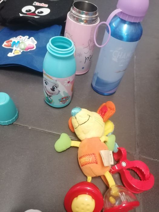 Brinquedos : minnions e outros : 50 peças