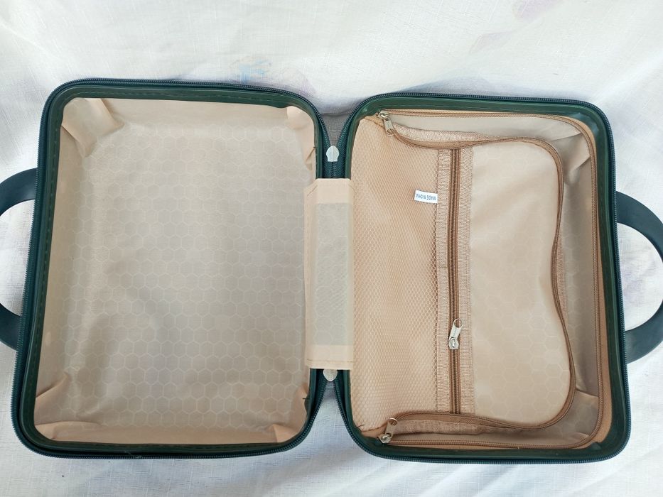 Валіза  маленька