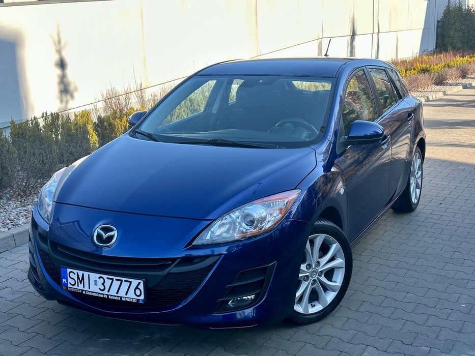 Mazda 3 Benzyna. Niski przebieg. Rzadki kolor INDIGO LIGHTS .