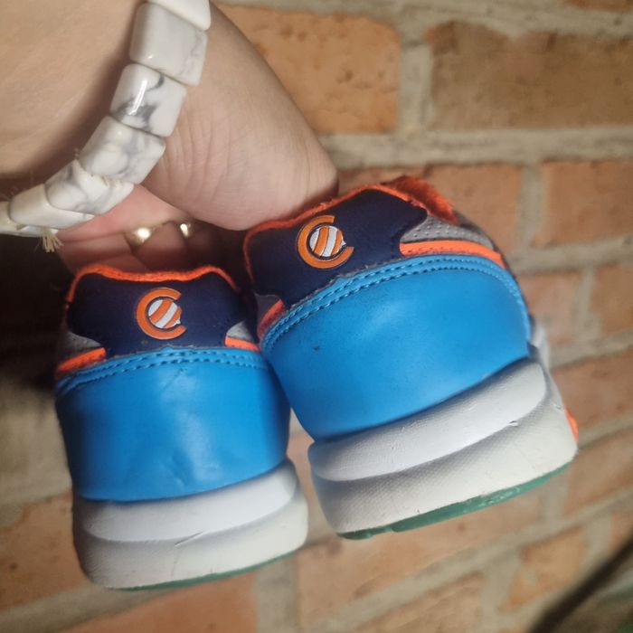 БЕЗКОШТОВНО взуття на хлопчика