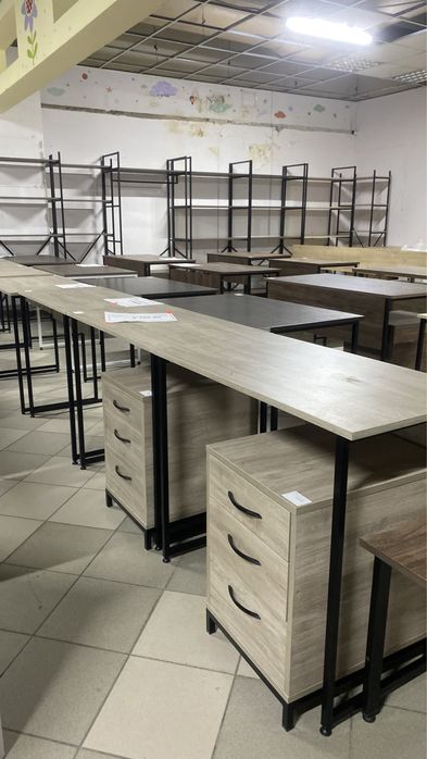 Офісні столи