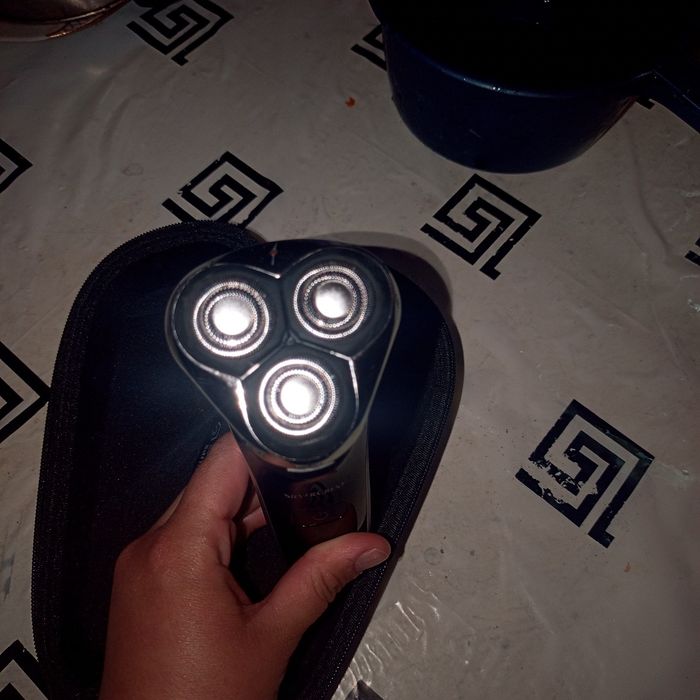 Машинка для бритья Philips