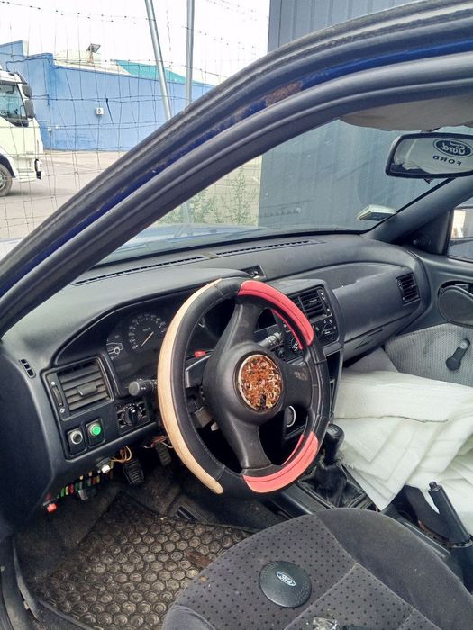 Форд ескорт 1988р