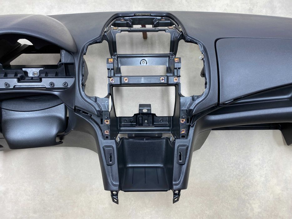Торпедо Opel Zafira C