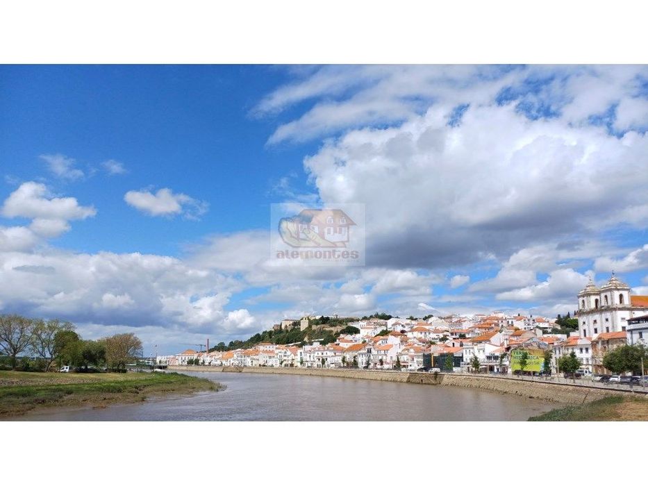 Casa para recuperar - 5 minutos a pé do centro de Alcácer do Sal