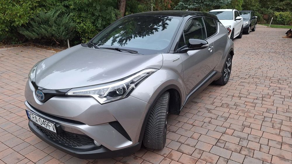 Toyota C-HR 1.8 Hybryda Super Stan