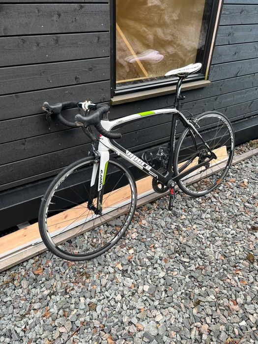 Vipera Race 9 Karbon. Ultegra i DuraAce - około 7.3kg wagi.