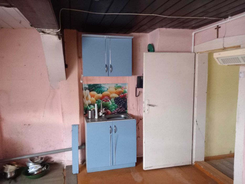 Mieszkanie na sprzedaż do remontu.