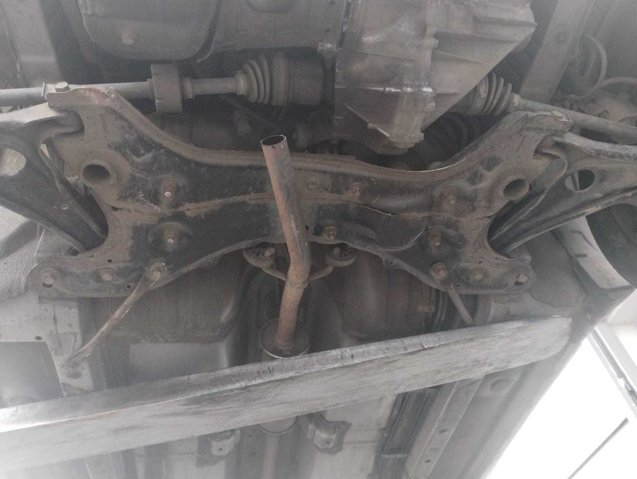 sanki wózek trawers kołyska Toyota Yaris I 99-05r, części