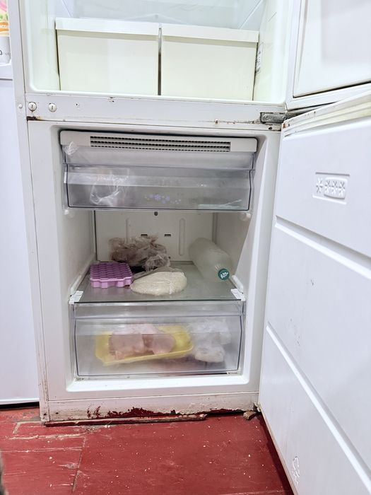 Холодильник Zanussi