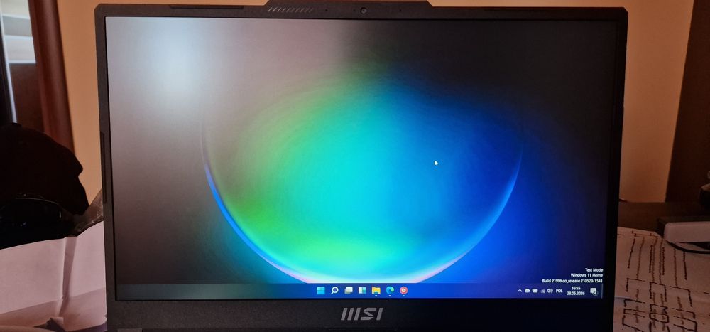Laptop Cyborg 15