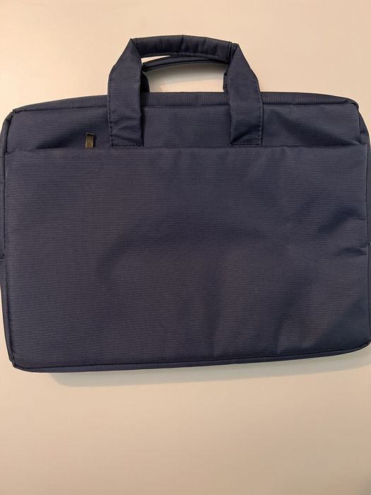 Кейс для ноутбука Rivacase 15.6”