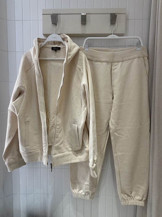 Костюм loro piana бу  (L)