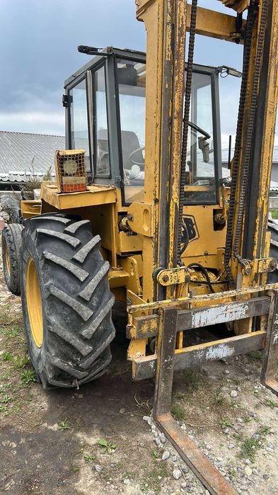 Вилковий навантажувач всюдихід JCB (дизель Perkins)