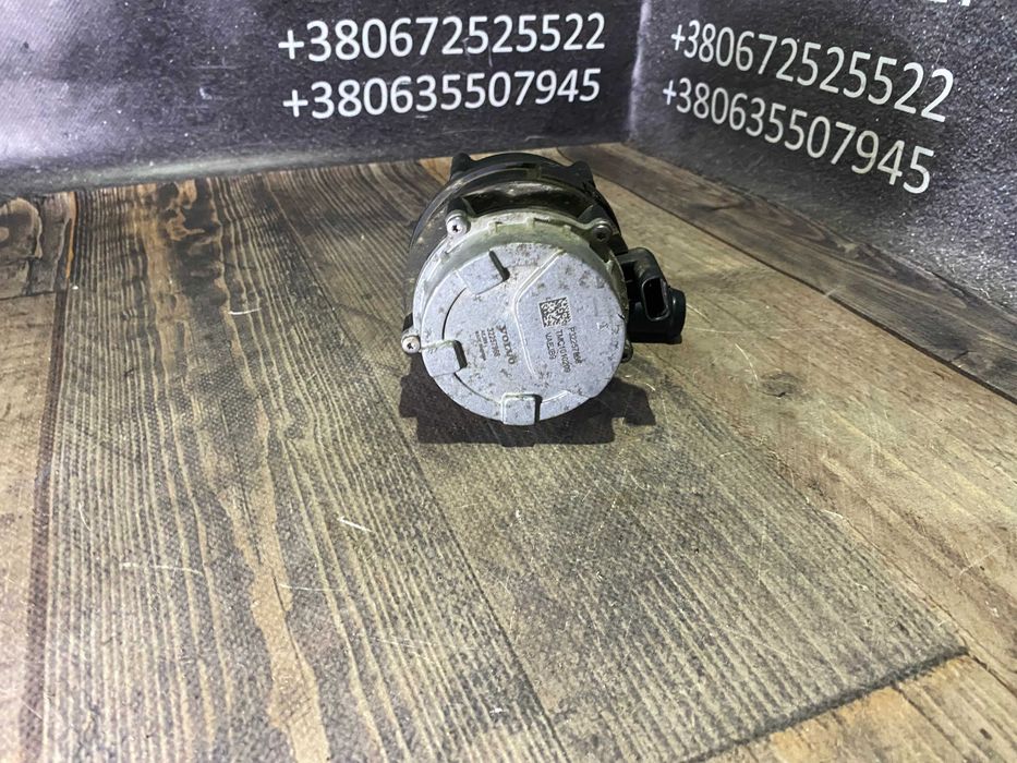 Додаткова водяна помпа охолодження електронасос Polestar 2 Volvo 32257968