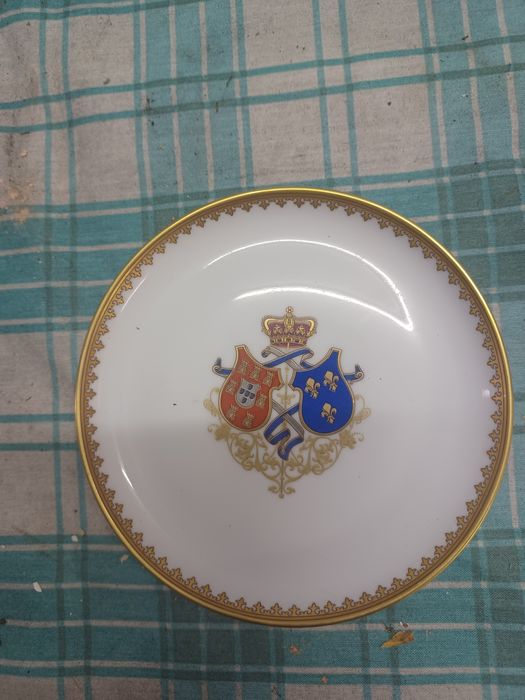 Pratos 13cm, 1 Redondo, 1 quadado