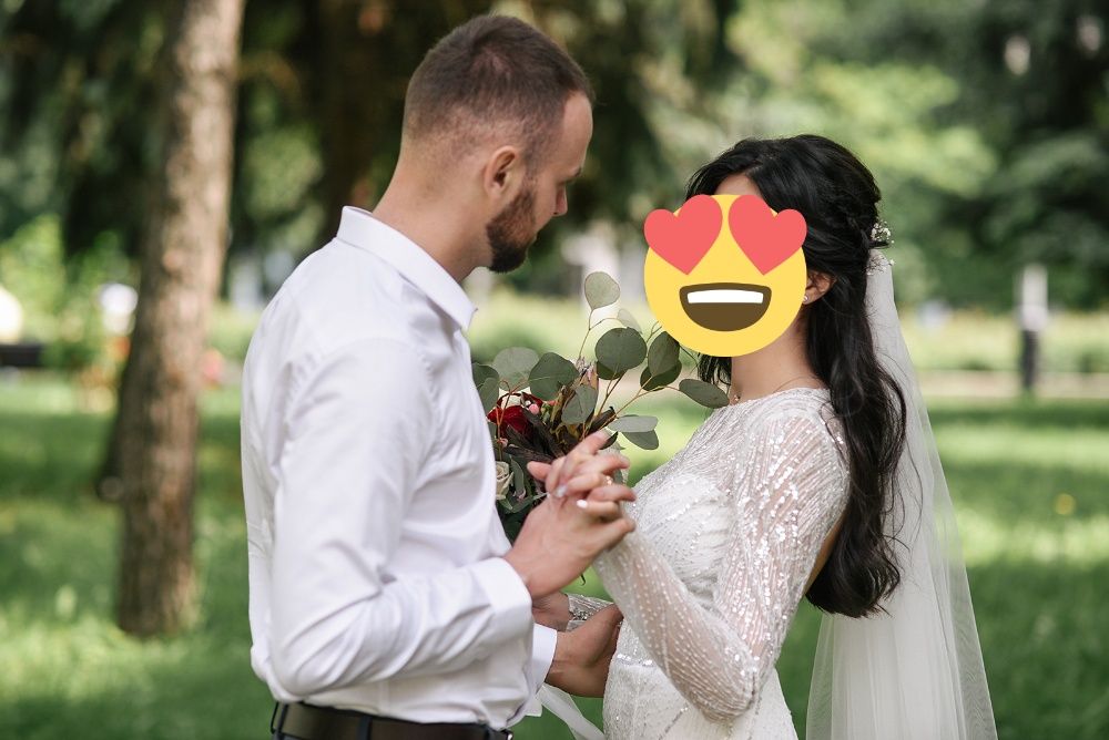 Стильна весільна сукня