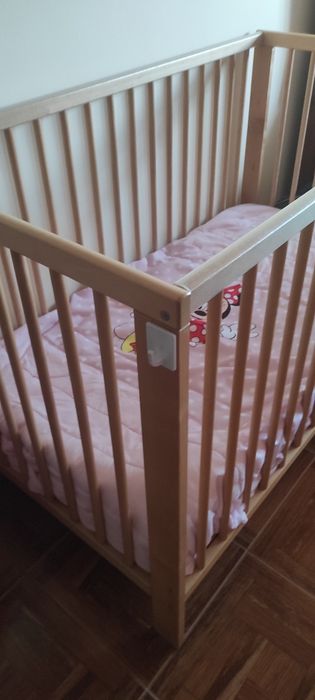 Crib + mattress, like new