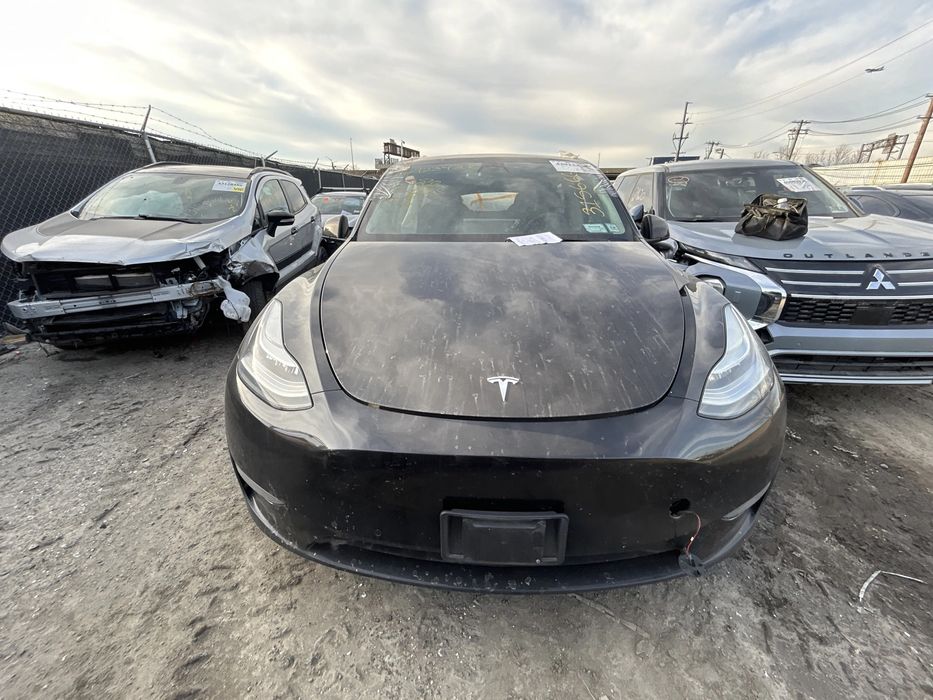 Tesla model y розбірка / разборка / 2022 / PBSB / 82kw