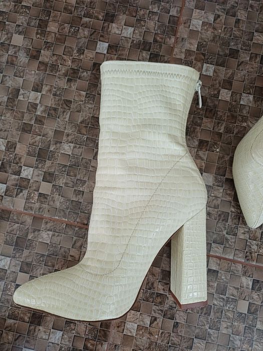 Демісезонні ботильйони/черевики 37р.