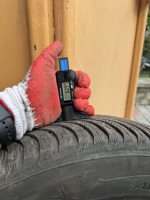 Michelin Alpin 5 215/65/16 протектор 5.5-6.5мм (22 рік ) - пара