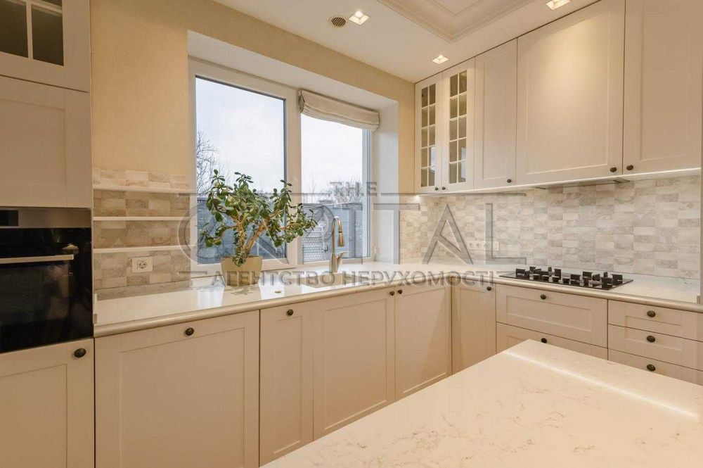 Аренда дома недалеко от центра с бассейном!