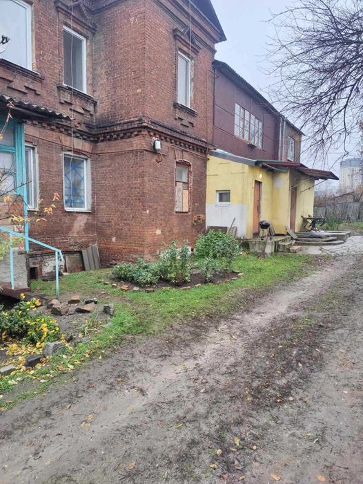 Gk Продам 2 кімнатну квартиру біля метро Левада