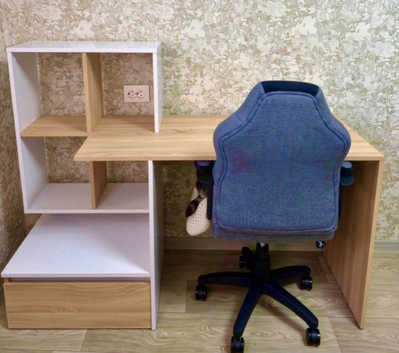 Письменный офисный компьютерный стол Письмовий компʼютерний стіл