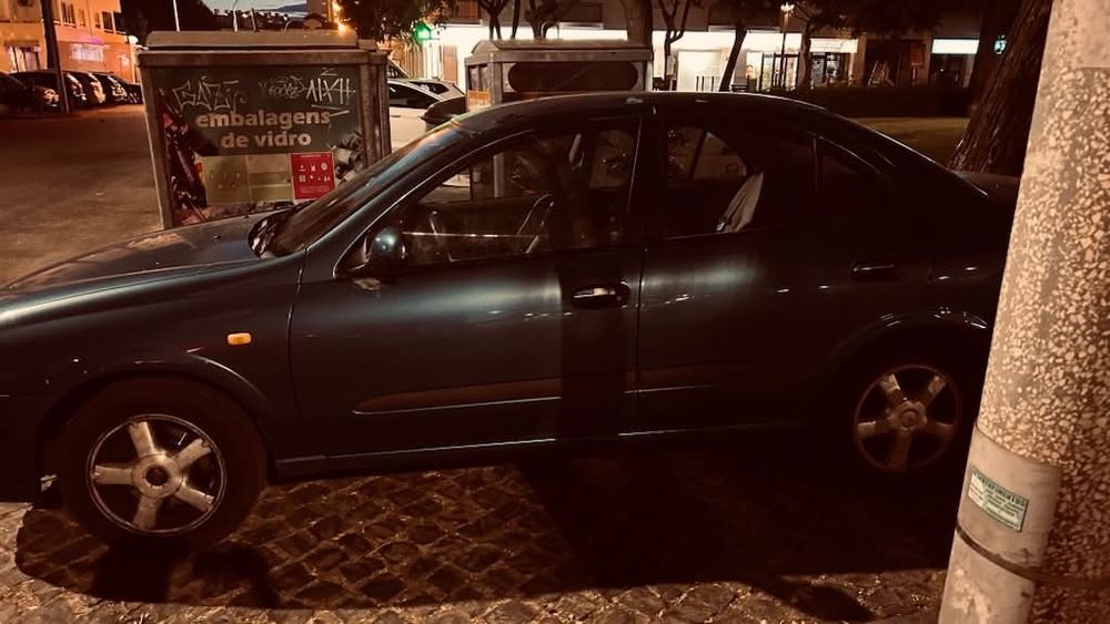 Nissan almera ano 2000