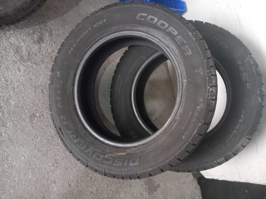 2 pneus 225/65R17 4x4 Cooper como Novos