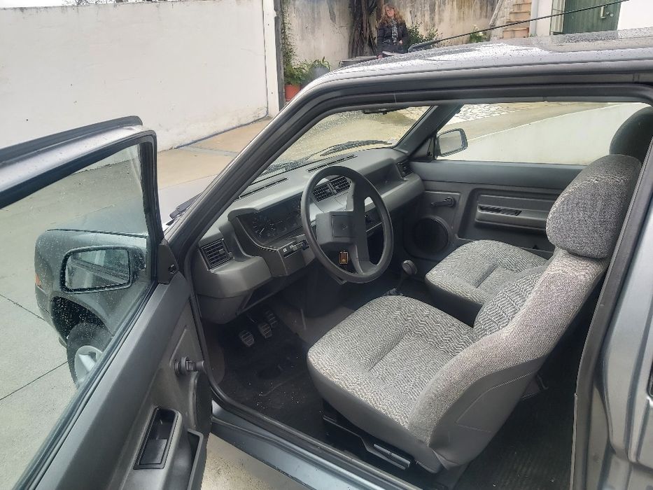 vendo renault 5 gtr   a andar selo e inspecção  3.500 euros