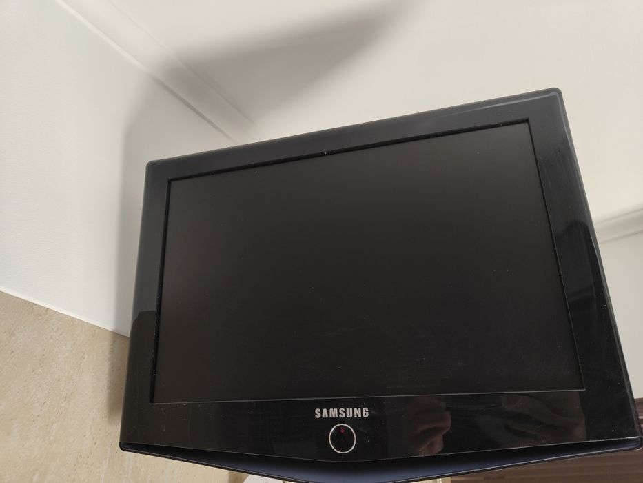Vendo TV Samsung 19 polegadas