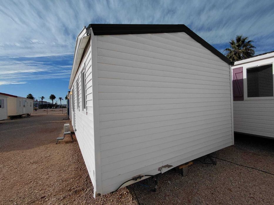 Mobile Home com 2 quartos, 27m2 à venda no Algarve, Portugal.