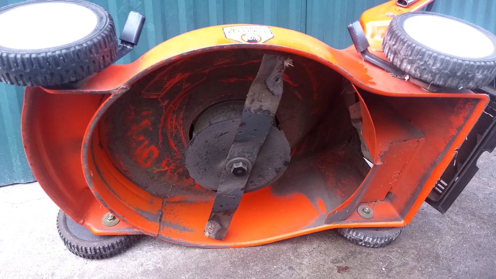 Газонокосарка професійна електрична сталевим корпусом Oleo-Mac G 48 PE