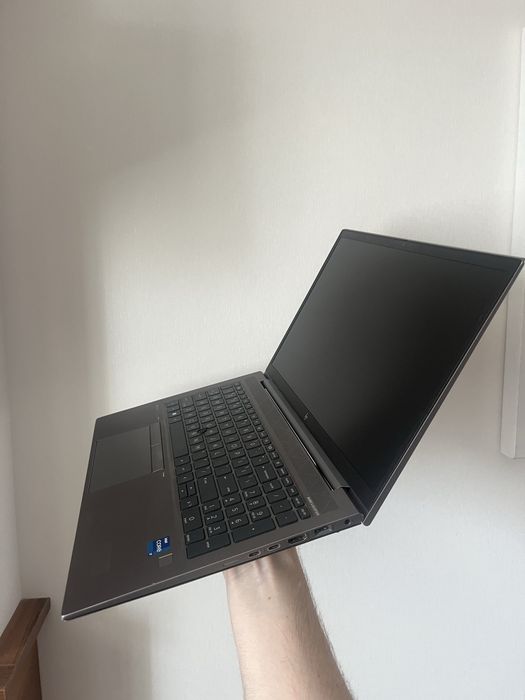 металева робоча станція Hp Zbook Firefly 15 G8 I7-1185G7 DDR4 SSD NVME