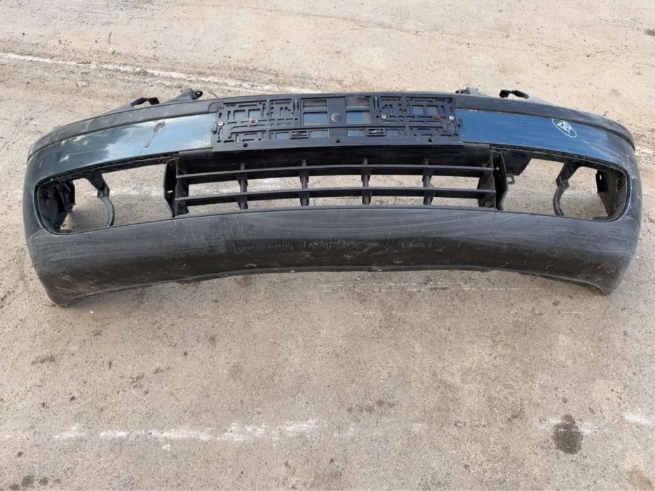 Бампер передній Volkswagen Polo IV 9N 6Q0807217 1R