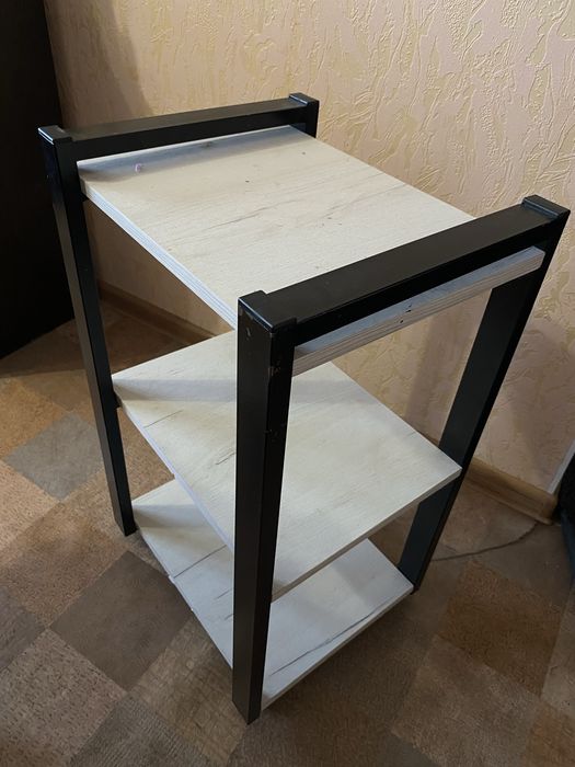 Продам етажерку