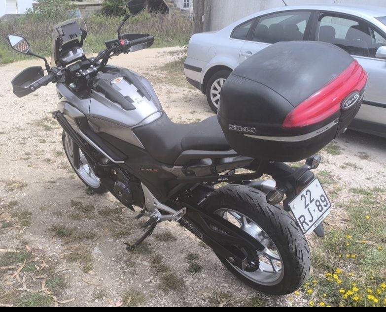 Honda NC750X 2016
