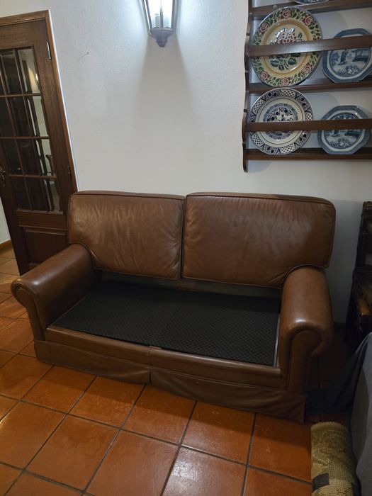 Sofá-cama de 3 lugares em Couro