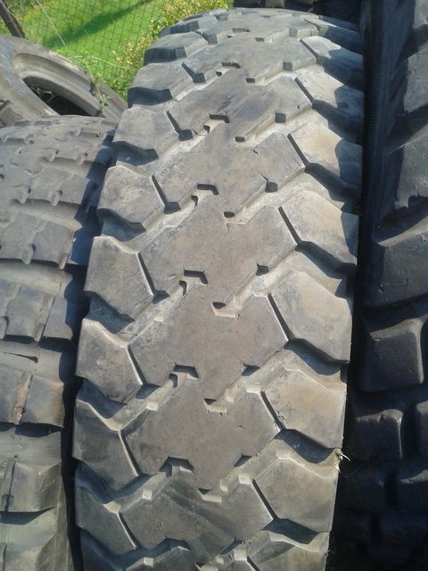 Opony 14.00R20 CONTINENTAL 1400-20