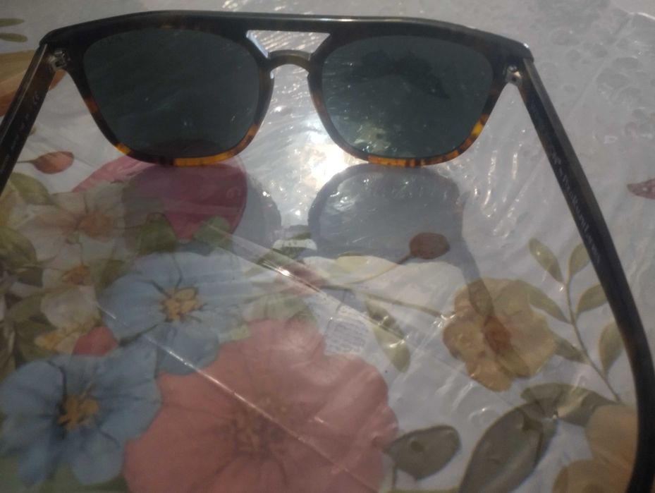 Óculos de sol vendo