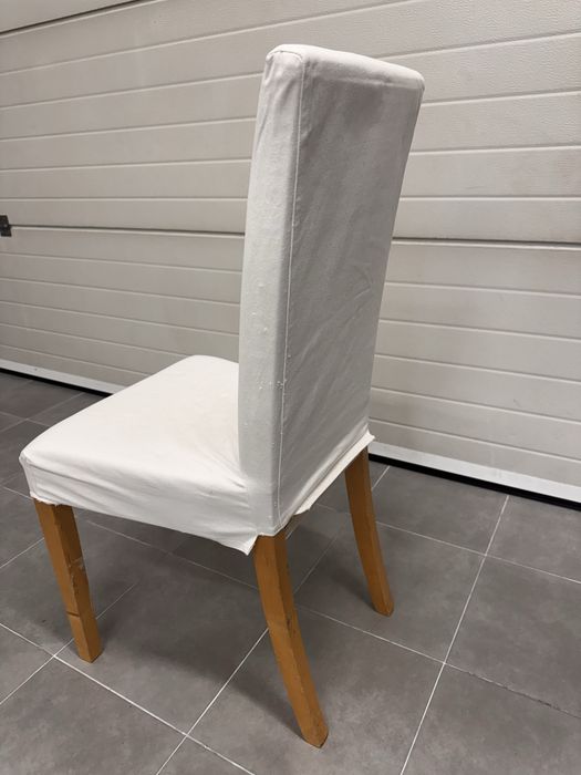 Conjunto de cubos e cadeira, mesa de cabeceura e cadeira