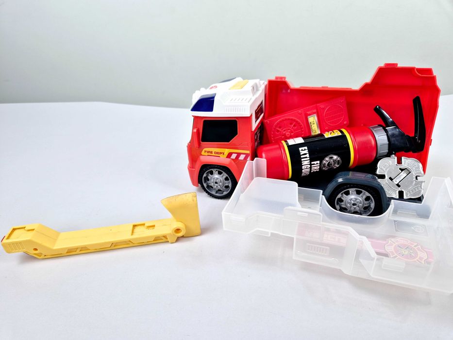 Пожарная машинка с звуком сирены и мотора + огнетушитель с рацией