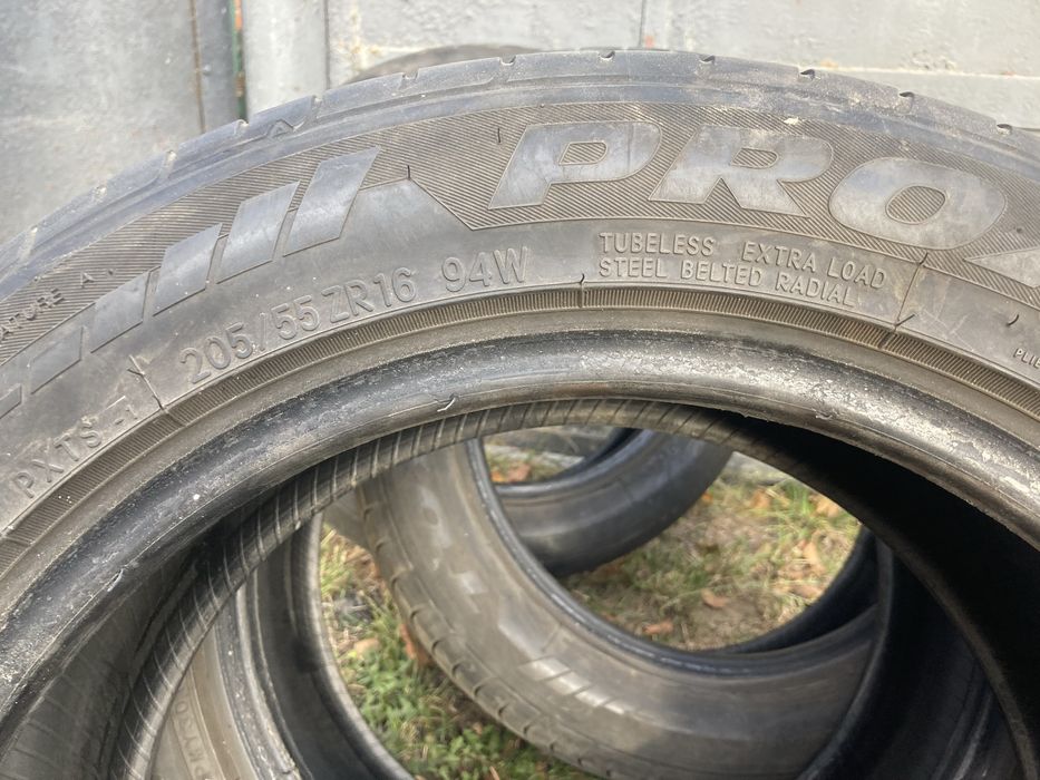 Продам комплект літніх шин Toyo 205/55/zR16