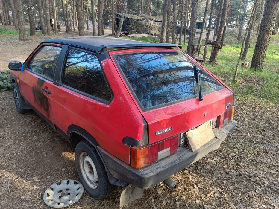 Продам машину ВАЗ 2108 строчно