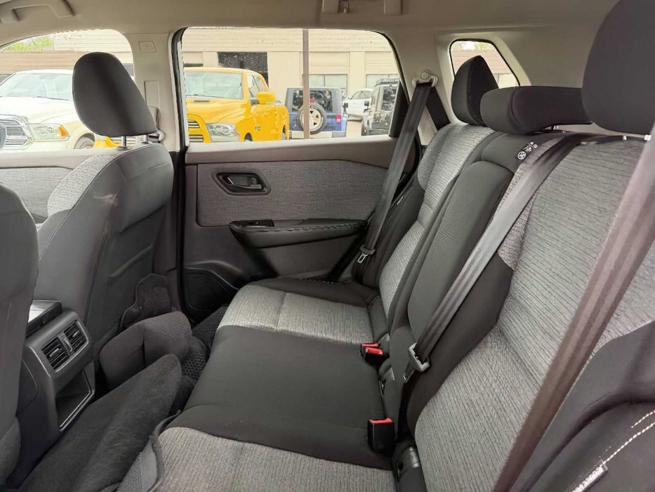 Nissan Rogue      2022