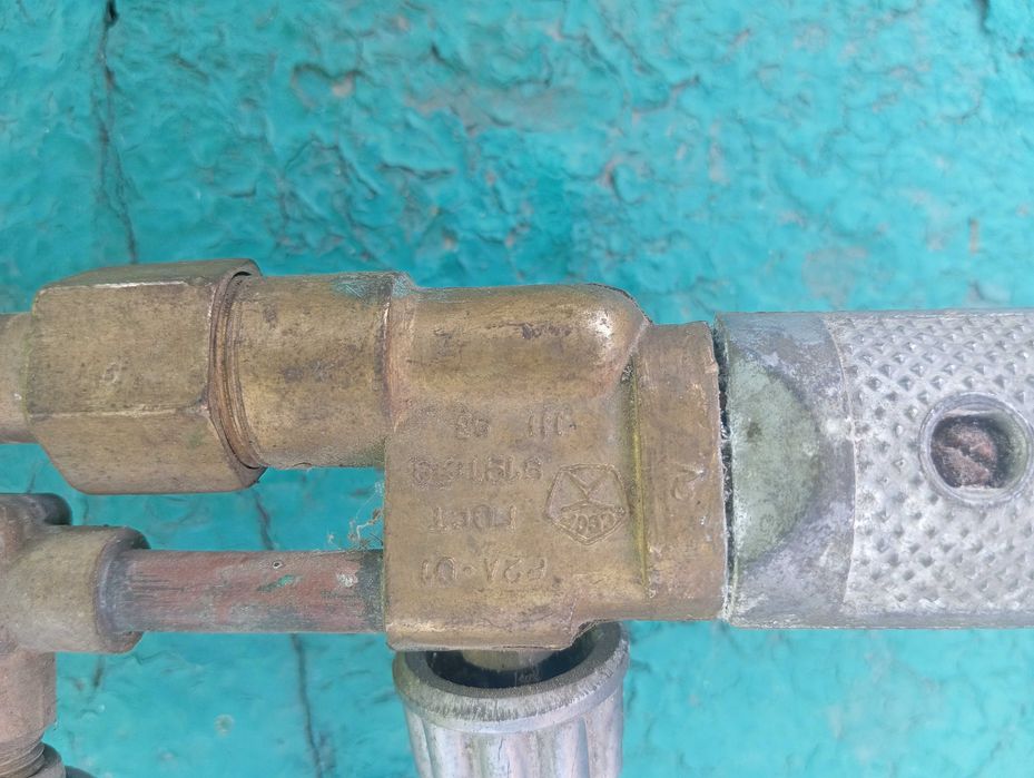 Редуктор кислородний ,різак газовий