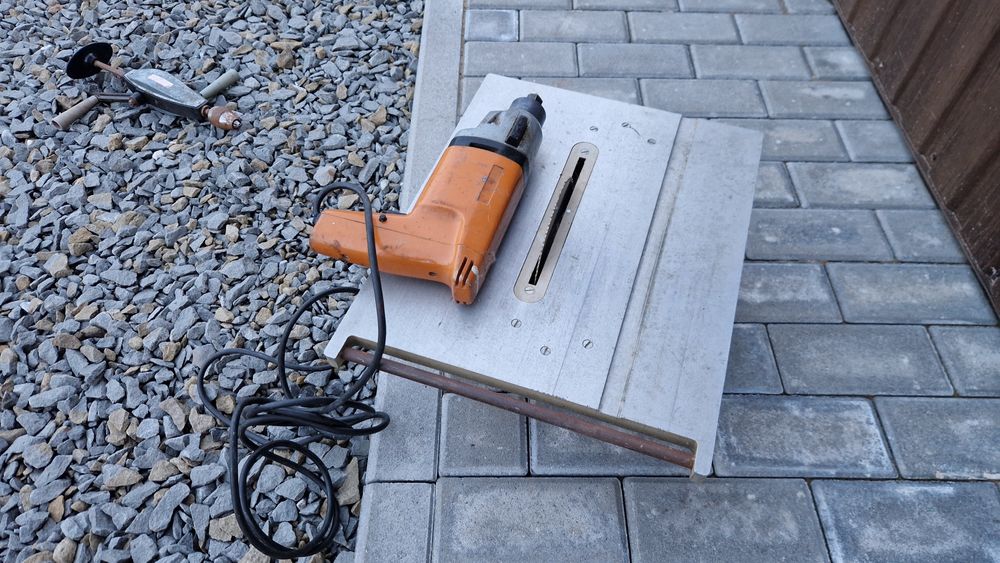 Mini pilarka piła stołowa zgrabna, VEB