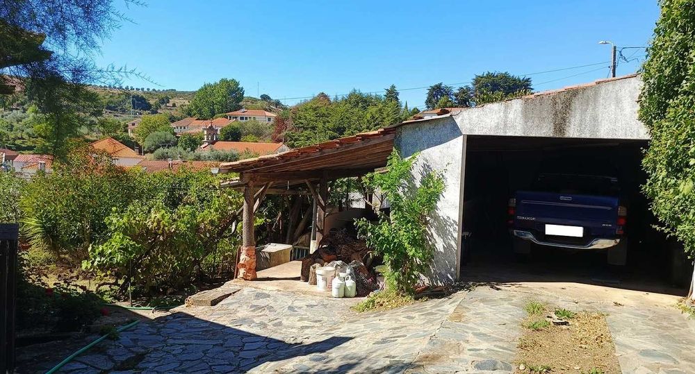 Moradia Rústica, Amendoeira
