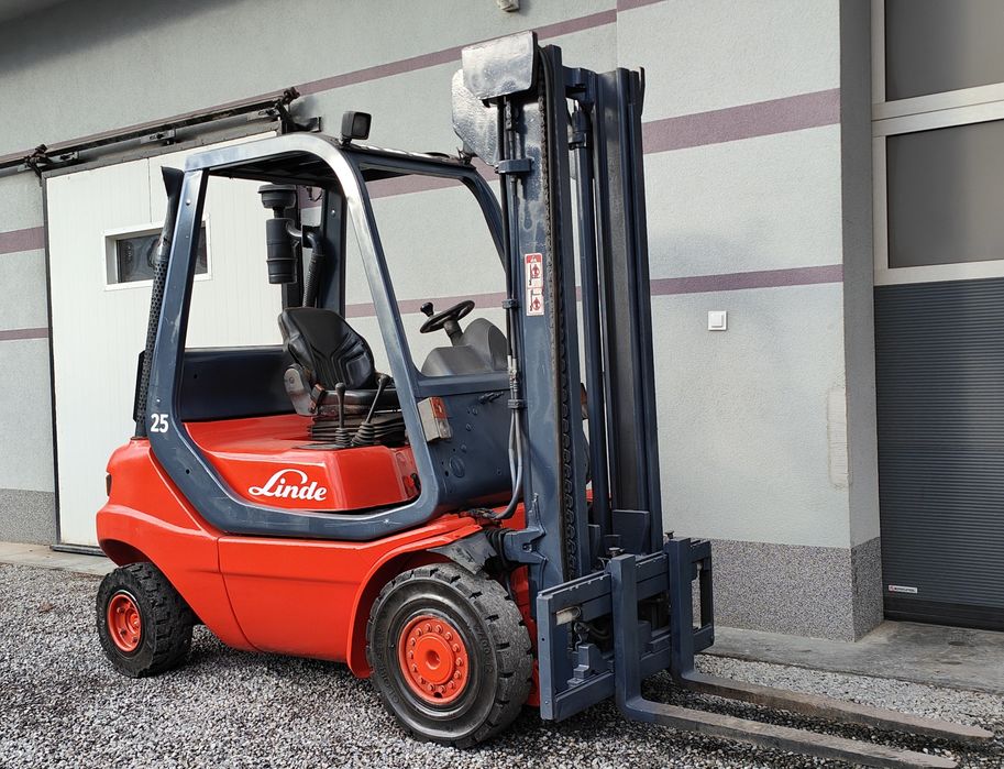 Wózek widłowy Linde H25T-03 2.5T Lpg Przesuw Boczny Książka udt